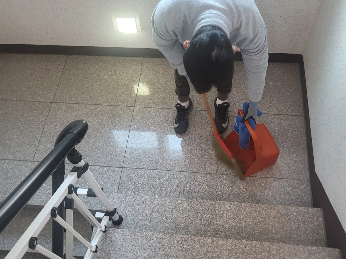 검단구 대곡동 건물 공동현관 장비 주변 정밀 위생청소 사례 - 행진크린